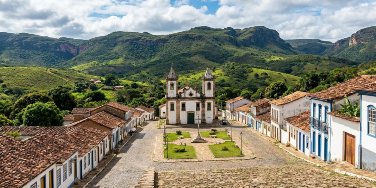A cidade mais alta do Nordeste, a 1.268 metros de altitude, registra 13°C no inverno e produz um dos cafés especiais mais premiados do Brasil