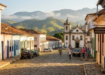 Uma vila onde casas tem nomes de músicas nas faxadas, ruas onde existem serenatas do século XIX e tem um túnel que chora