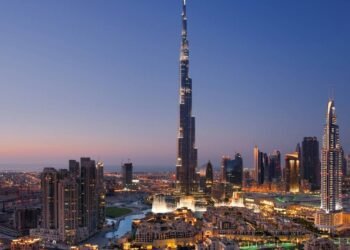 Com 828 metros de altura, o edifício mais alto do mundo usa uma planta em Y para enfrentar as forças do vento sobre Dubai