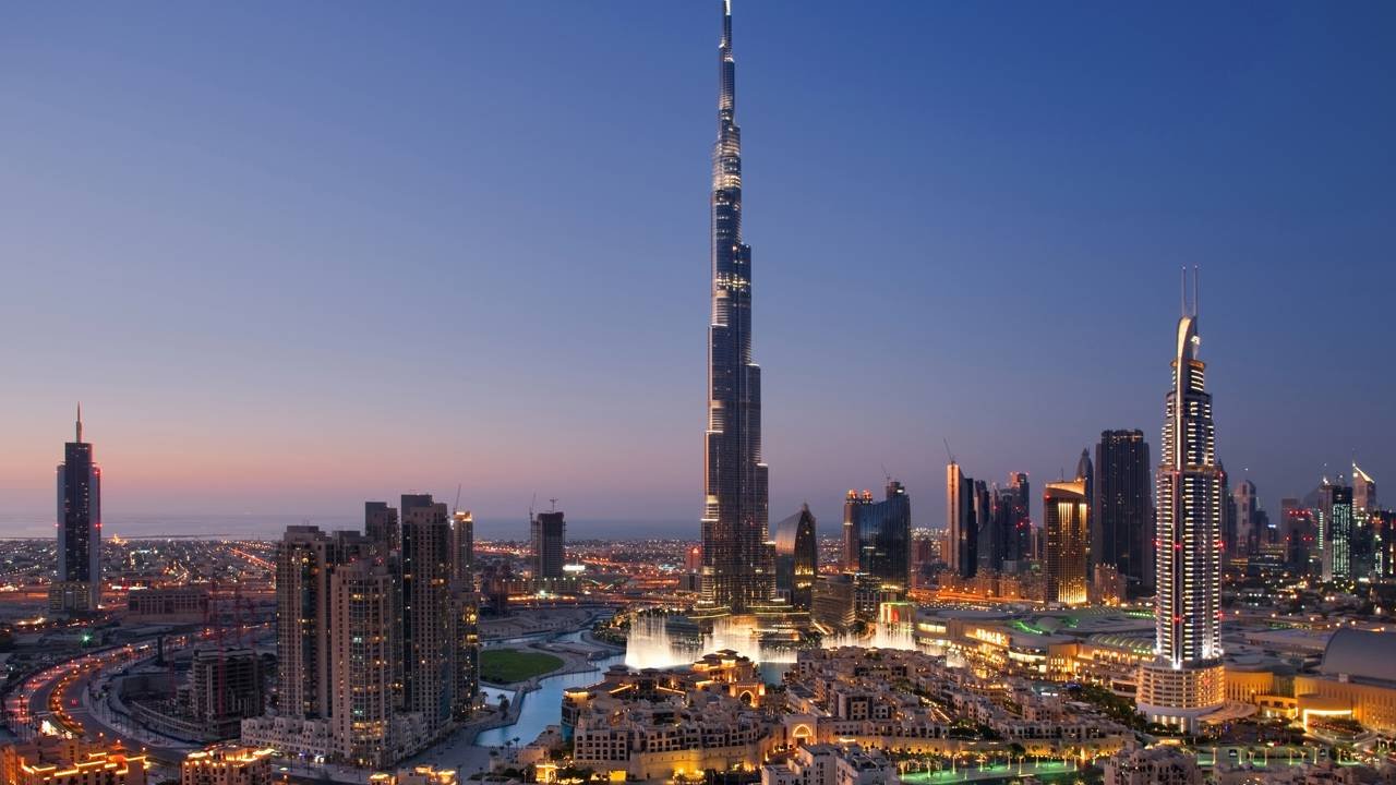 Com 828 metros de altura, o edifício mais alto do mundo usa uma planta em Y para enfrentar as forças do vento sobre Dubai