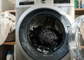 Como evitar que as roupas pretas fiquem cheias de pelos depois da lavagem