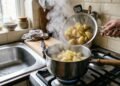 Os cozinheiros concordam: “O segredo para um purê de batatas mais cremoso não está em adicionar mais leite.”