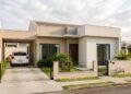 Avó doa casa de R$ 480 mil para neta que cuidou dela durante 12 anos e filhos descobrem transferência depois da morte; família questiona se imóvel poderia ter sido doado integralmente sem respeitar a parte reservada aos herdeiros