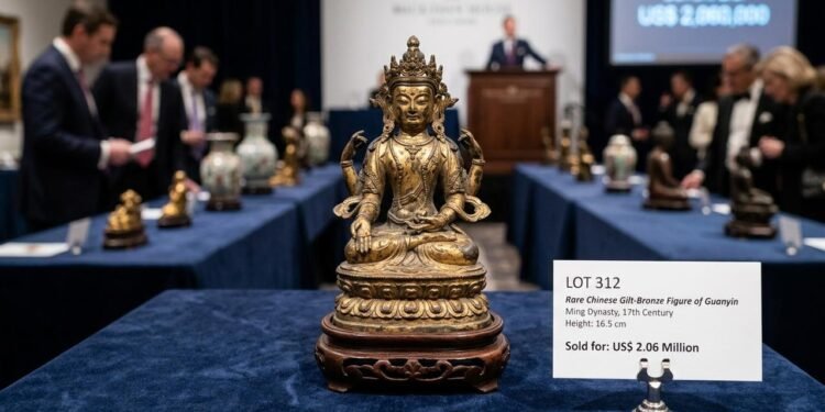 Em 20 de março de 2019, a escultura entrou em uma venda de arte chinesa da Sotheby's em Nova York com estimativa entre US$ 60 mil e US$ 80 mil. // Imagem ilustrativa gerada por IA para representar a situação descrita no texto; pessoas, locais e elementos visuais não correspondem necessariamente aos reais