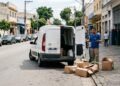 Seguradora recusa cobertura de R$ 150 mil por caminhonete furtada com portas destrancadas durante entrega comercial, mas tribunal determina o pagamento