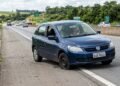 O que significa quando o carro puxa para um dos lados ao dirigir?