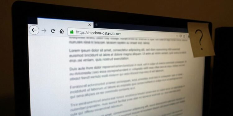 Isso dificulta que terceiros conectados à mesma rede consigam visualizar ou modificar dados transmitidos durante a navegação.