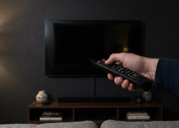 Por que o controle remoto da TV consegue funcionar apontado para a parede em vez de diretamente para o aparelho?