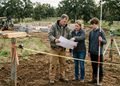 Família inicia construção em terreno comprado há anos e descobre diferença entre a medida real e a escritura