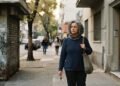A solidão não nasce somente da falta de amigos: ela também pode surgir quando a cidade deixa de oferecer lugares de encontro