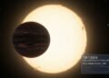 A órbita inclinada de TOI-1355 b faz seu trânsito caminhar para fora da estrela