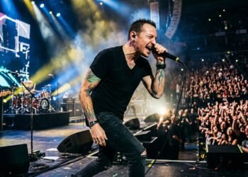 Chester Bennington deixou uma reflexão sobre fazer o que ama: “Você precisa amar o que faz, ou vai acabar odiando” – Paixão, trabalho, propósito, esforço e o preço de dedicar anos a algo que já não faz sentido