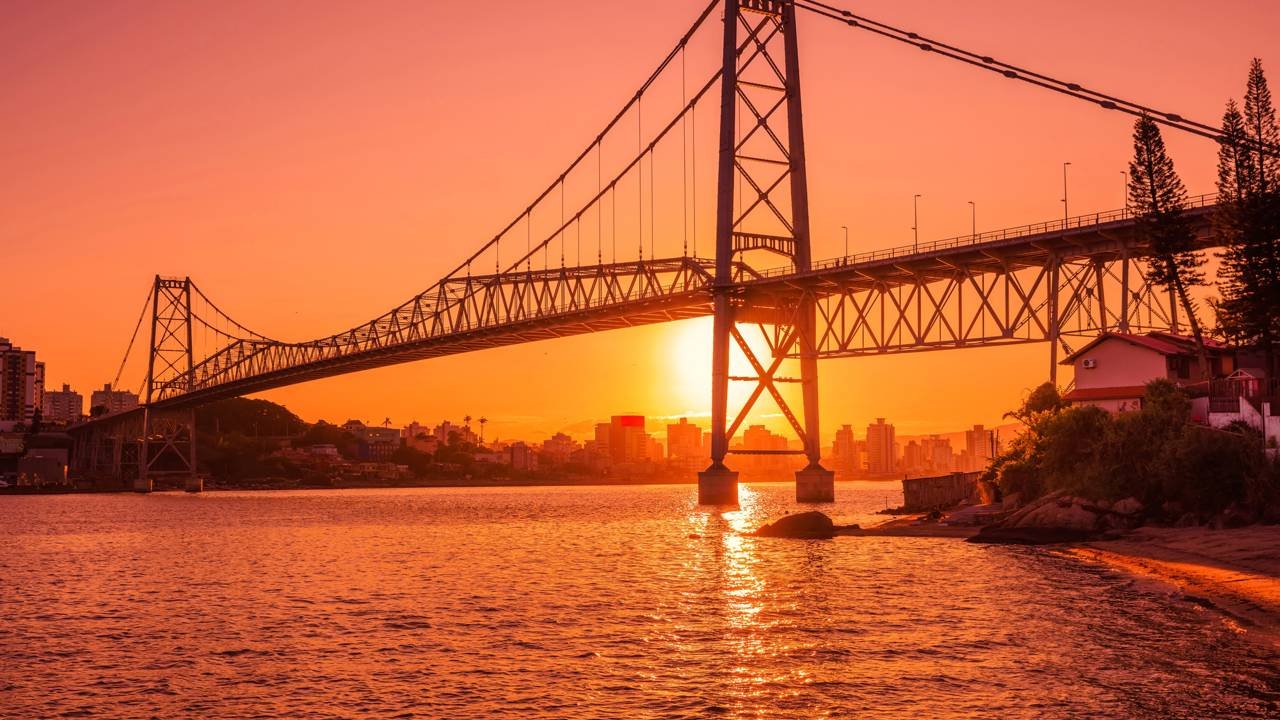Com 821 Metros De Extens o E V o P nsil De 339 Metros A Ponte Herc lio Com 821 Metros De Extens o E V o P nsil De 339 Metros A Ponte Herc lio