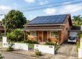 Casal contrata empresa para instalar energia solar e sistema fica meses sem funcionar por atraso na ligação; empresa e concessionária passam a discutir responsabilidade