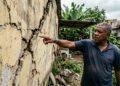 Desentendimento sobre a manutenção de muro divisório desgastado pela ação do tempo leva vizinhos a disputarem custeio da obra