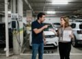 carregador de carro elétrico em condomínio
