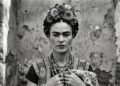 A citação do dia de Frida Kahlo: "Pés, para que os quero, se tenho asas para voar?"