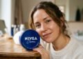 O farmacêutico Roger Nebot, avisa: “O Nivea na latinha azul é um excelente hidratante, mas não protege do sol.”