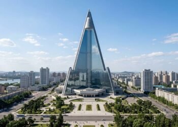 Com 330 metros de altura e 105 andares em formato de pirâmide, o monumental Ryugyong Hotel na Coreia do Norte nunca foi inaugurado