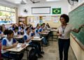 Falar “a gente vamos” é sempre errado? O que a gramática explica sobre essa construção que aparece até na fala de pessoas escolarizadas