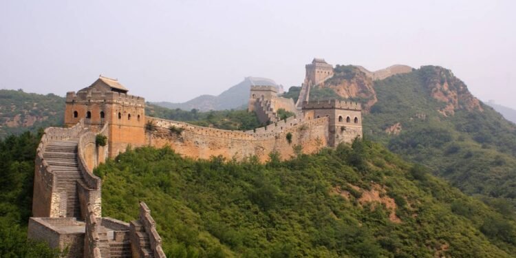 Estados chineses já construíam paredes e fortificações séculos antes da unificação imperial. Créditos: depositphotos.com / luq1
