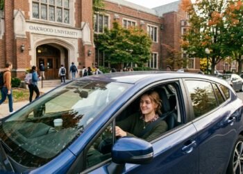 Pai faz seguro de carro de R$ 110 mil em seu nome, mas filha de 22 anos passa a usar veículo diariamente para ir à faculdade e sofre acidente seis meses depois; seguradora analisa quem era realmente o condutor habitual antes de autorizar indenização