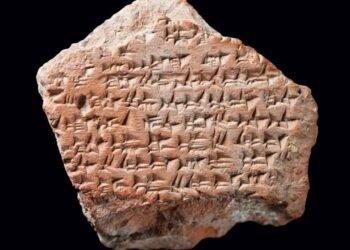 Arqueólogos encontram novo fragmento do Tratado de Kadesh, um dos mais antigos acordos de paz conhecidos