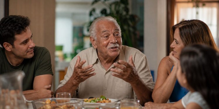 Avô conta a mesma história no almoço de domingo