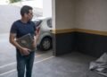 Descarte de caixas em garagem pode gerar indenização por danos materiais.