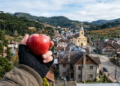 Frio de -10 °C, mais de 1.100 metros de altitude e R$ 1 bilhão em movimento: a “Capital da Maçã” atraí turistas pelo frio e um cenário de referência nacional