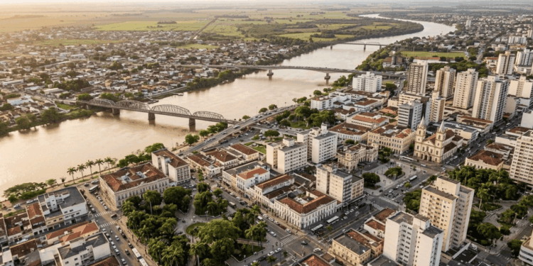 Em 1883, uma cidade do interior acendeu 39 lâmpadas nas ruas e inaugurou, com Dom Pedro II, o primeiro serviço público de luz elétrica da América do Sul