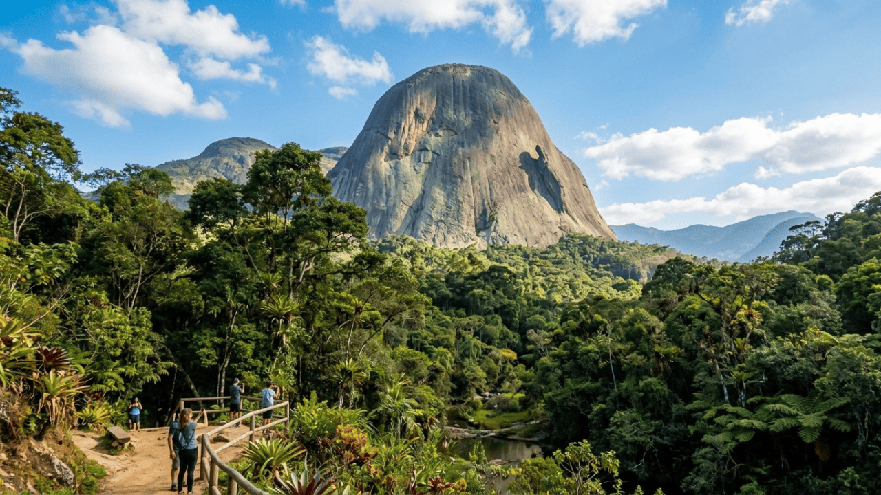 Uma torre de 1887 e uma pedra azul de 1.822 metros que ainda fala pomerano encantam com uma beleza única a uma hora de Vitória