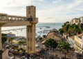 Construído há mais de 150 anos, este elevador brasileiro transporta 28 mil pessoas por dia e vence uma escarpa de 72 metros em apenas 30 segundos