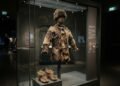 O corpo congelado encontrado nos Alpes em 1991 escondia uma múmia de 5.300 anos com roupas e ferramentas surpreendentes