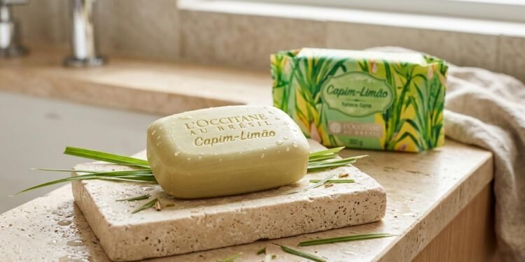 A L’Occitane au Brésil trabalha com linhas inspiradas em ingredientes e aromas associados à biodiversidade brasileira.  // Imagem ilustrativa gerada por IA para representar a situação descrita no texto; pessoas, locais e elementos visuais não correspondem necessariamente aos reais