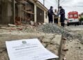 Morador deixa brita de reforma na calçada por 2 semanas, idoso cai e quebra o braço e Justiça obriga dono da obra a pagar R$ 30 mil de danos