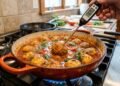Os cozinheiros concordam: “Para deixar as almôndegas mais macias, não adicione mais farinha de rosca, mas sim 50g de ricota.”