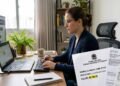 Funcionário gasta R$ 300 extras de luz e internet no home office sem ajuda da empresa e Justiça condena patrão a pagar o reembolso mensal