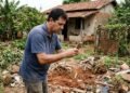 Família empresta chácara para confraternização de amigos e, ao voltar no dia seguinte, encontra móveis do lado de fora, bomba da piscina queimada e lixo enterrado no jardim