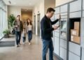 Família recebe encomenda de R$ 7 mil em armário inteligente do prédio, mas compartimento é aberto por outro morador depois que sistema envia código para telefone errado