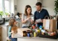 Família encomenda mercado pelo aplicativo, recebe compras de outra pessoa e percebe que seus próprios produtos, incluindo itens refrigerados, foram entregues em endereço desconhecido