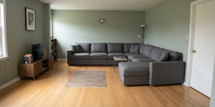 Móveis bonitos não bastam quando a sala tem esses quatro erros de decoração