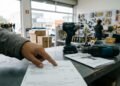 Homem compra ferramenta de R$ 2 mil e loja se recusa a trocar depois que equipamento para de funcionar na primeira semana