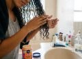 5 produtos da Salon Line ajudam a definir ondas e cachos sem complicar a rotina, do creme de pentear ao ativador Day After