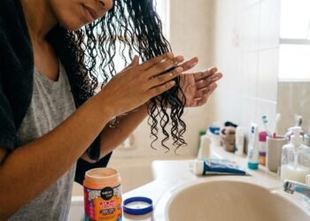 5 produtos da Salon Line ajudam a definir ondas e cachos sem complicar a rotina, do creme de pentear ao ativador Day After