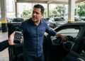 Homem deixa veículo em estacionamento pago durante cinco dias e encontra 74 quilômetros a mais no painel quando retorna