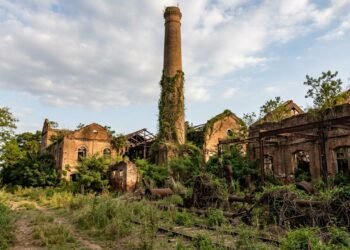 Era uma gigantesca fábrica de açúcar, que fechou em 1965, e hoje é um destino histórico para visitar durante o feriado de outubro