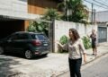 Mulher empresta garagem ao vizinho por seis meses e descobre que espaço estava sendo alugado para terceiros por R$ 350 mensais