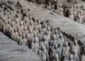 Mausoléu iniciado em 246 a.C. escondia milhares de soldados de terracota em tamanho natural e quase 200 fossos arqueológicos