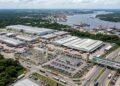 No coração da Amazônia, uma capital fabrica milhões de celulares e mais de 2 milhões de motos por ano, e a moto na sua garagem pode ter saído de lá